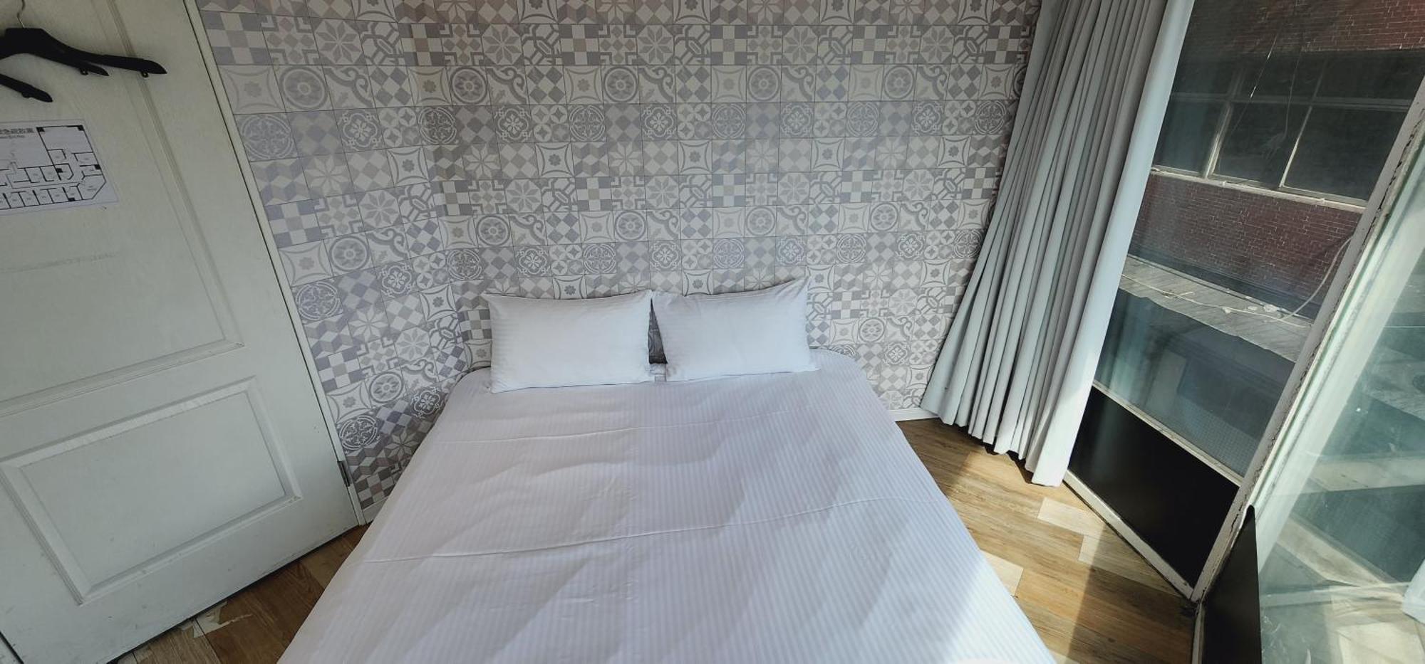 Cheers Loft Self Check-In Hotel Тайбэй Экстерьер фото