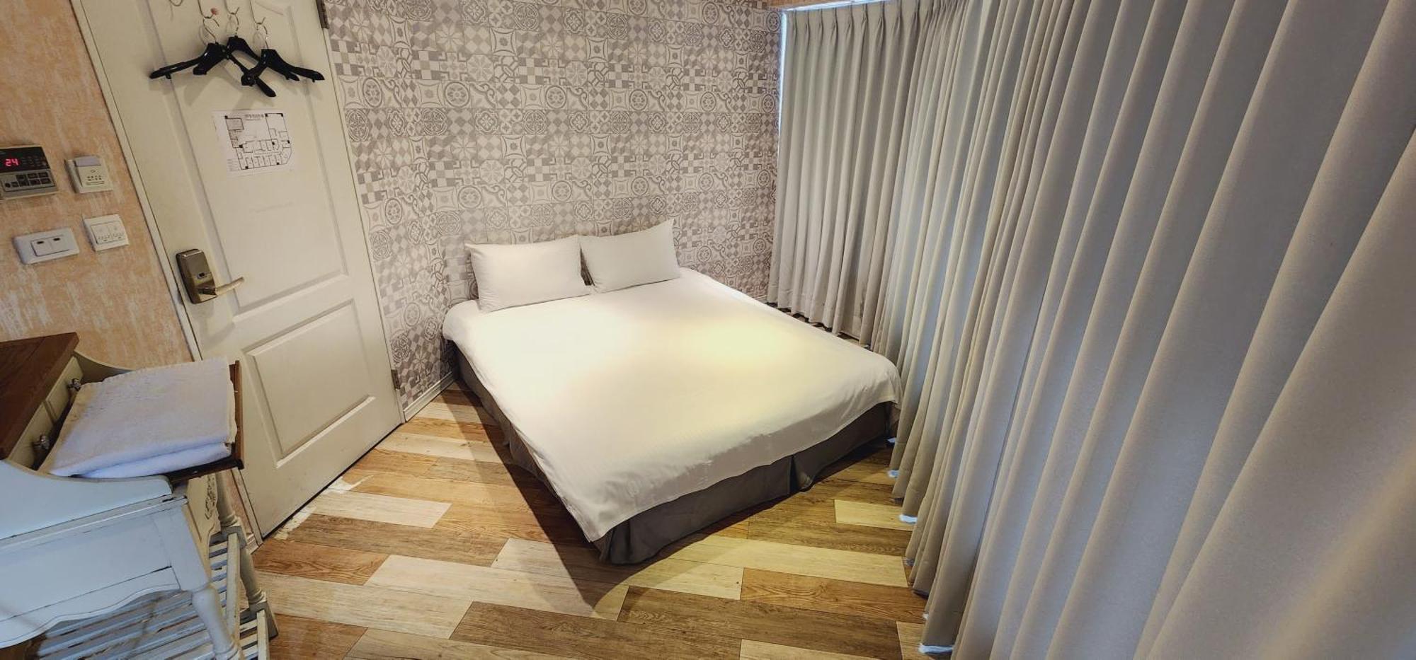 Cheers Loft Self Check-In Hotel Тайбэй Экстерьер фото